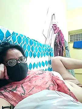 Snapshot of heenage chatting on 09-11-25, 03:28 heenage online show from 09-11-25, 03:28