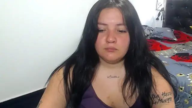 Snapshot of shopyymessyy chatting on 12-19-24, 06:01 shopyymessyy online show from 12-19-24, 06:01