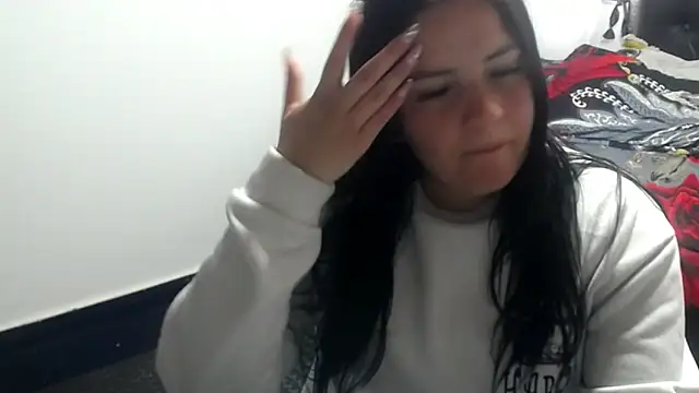 Snapshot of shopyymessyy chatting on 12-28-24, 02:53 shopyymessyy online show from 12-28-24, 02:53