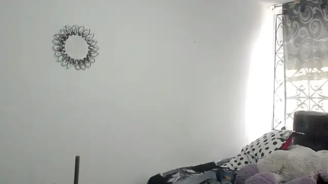 Snapshot of shopyymessyy chatting on 01-23-25, 06:45 shopyymessyy online show from 01-23-25, 06:45