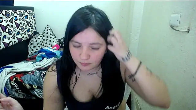 Snapshot of shopyymessyy chatting on 05-23-26, 12:38 shopyymessyy online show from 05-23-26, 12:38
