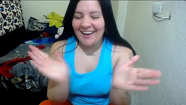 Snapshot of shopyymessyy chatting on 06-08-26, 11:27 shopyymessyy online show from 06-08-26, 11:27