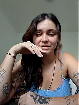 luuhcat09 online show from 02-04-25, 10:43