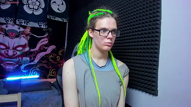 KIKI Krash online show from 09-30-25, 10:09