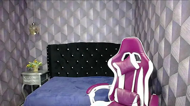 Snapshot of Sofiacowperx chatting on 01-19-25, 05:49 Sofiacowperx online show from 01-19-25, 05:49