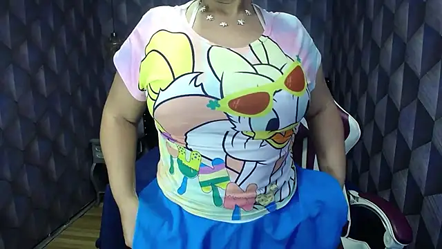 Snapshot of Sofiacowperx chatting on 02-06-25, 02:15 Sofiacowperx online show from 02-06-25, 02:15