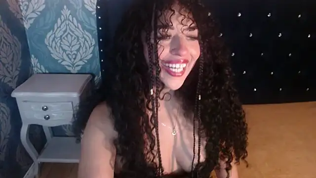 Snapshot of Sofiacowperx chatting on 11-03-25, 08:21 Sofiacowperx online show from 11-03-25, 08:21