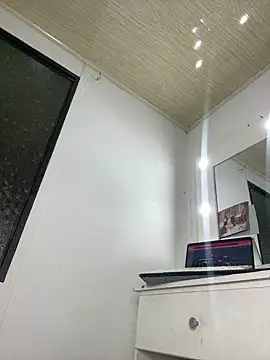 Abigail Cowen online show from 01-03-25, 12:52