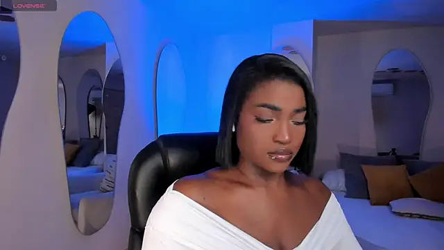 SavannahStorm online show from 04-11-26, 12:20