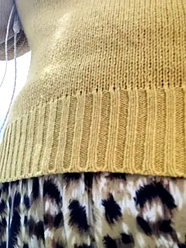 Snapshot of illay_love chatting on 01-08-26, 06:16 illay love online show from 01-08-26, 06:16