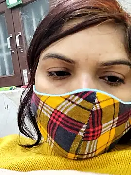 Snapshot of illay_love chatting on 01-08-26, 06:21 illay love online show from 01-08-26, 06:21