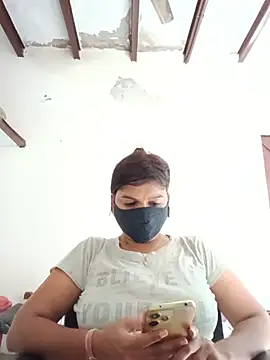 Snapshot of illay_love chatting on 07-14-26, 10:43 illay love online show from 07-14-26, 10:43