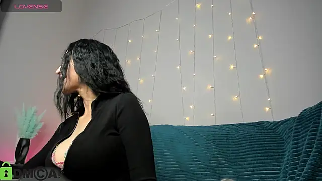 Snapshot of Margaret_Clark_ chatting on 01-29-25, 09:33 Margaret Clark online show from 01-29-25, 09:33