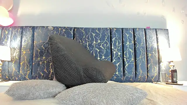 Sophia Lemos online show from 10-07-25, 01:30