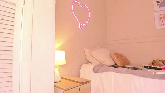 Snapshot of zoe_sky_ chatting on 11-11-25, 12:05 zoe sky online show from 11-11-25, 12:05