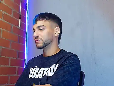 Leandro valenzuela online show from 11-14-25, 04:17