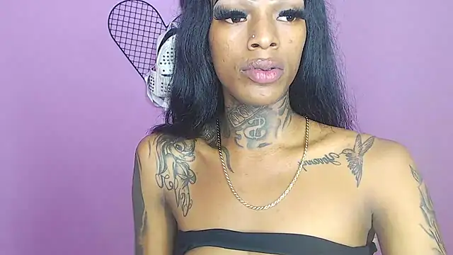 Snapshot of badgirls_cx chatting on 12-17-24, 12:43 badgirls cx online show from 12-17-24, 12:43