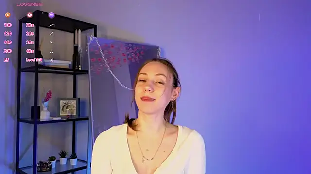 Snapshot of elfinvibes chatting on 03-18-25, 06:03 elfinvibes online show from 03-18-25, 06:03