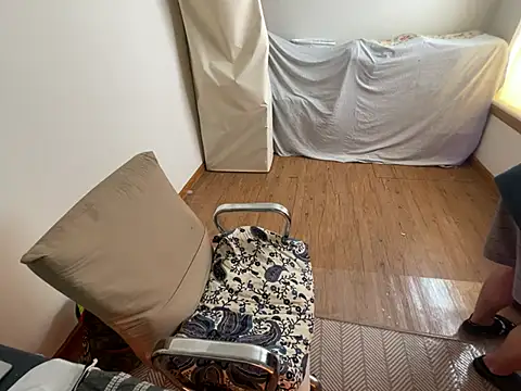 Snapshot of RuffClvb chatting on 02-15-25, 10:21 RuffClvb online show from 02-15-25, 10:21