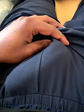 078-Piper online show from 10-13-25, 06:13