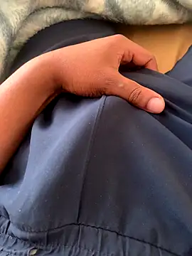 078-Piper online show from 10-21-25, 06:03