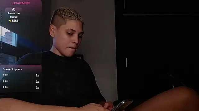 Snapshot of Charlee_pink chatting on 12-01-24, 10:43 Charlee pink online show from 12-01-24, 10:43