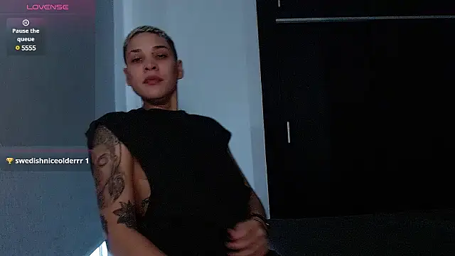 Charlee pink online show from 12-02-24, 07:38