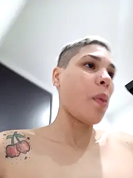 Charlee pink online show from 12-15-24, 11:53