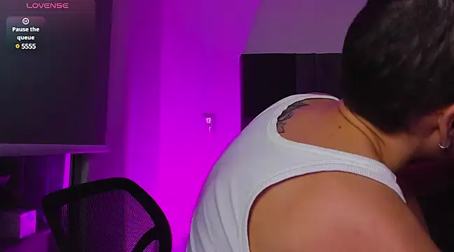 Charlee pink online show from 02-09-25, 11:46