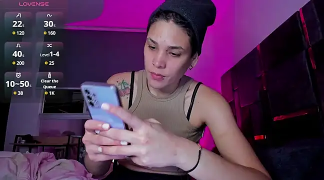 Snapshot of Charlee_pink chatting on 02-18-25, 12:59 Charlee pink online show from 02-18-25, 12:59