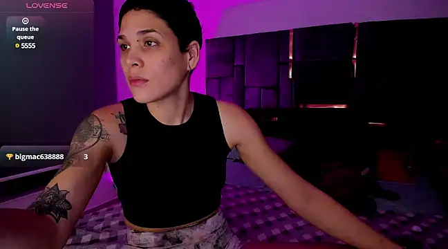 Charlee pink online show from 03-07-25, 06:24