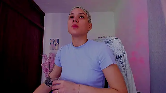 Charlee pink online show from 09-26-25, 01:37