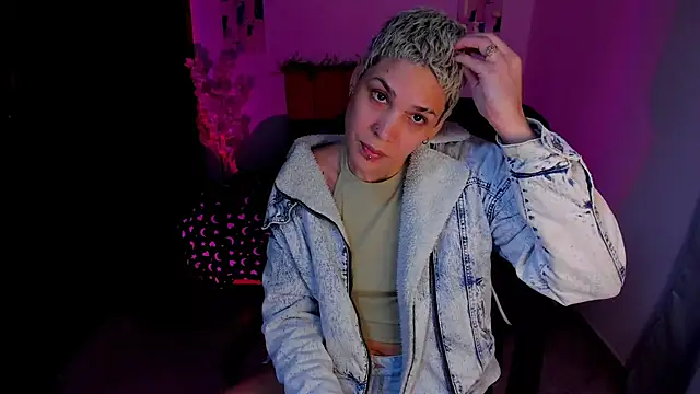 Snapshot of Charlee_pink chatting on 10-09-25, 03:04 Charlee pink online show from 10-09-25, 03:04