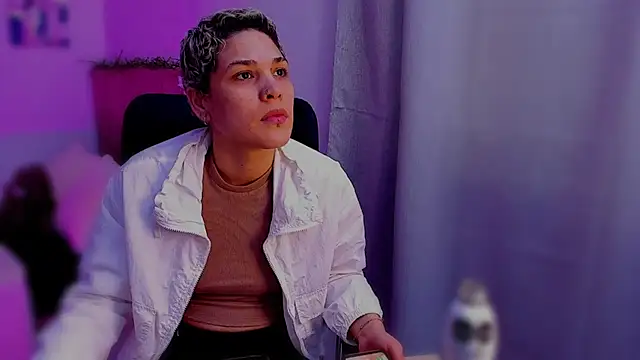 Charlee pink online show from 11-13-25, 10:08