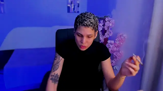 Snapshot of Charlee_pink chatting on 11-27-25, 08:00 Charlee pink online show from 11-27-25, 08:00