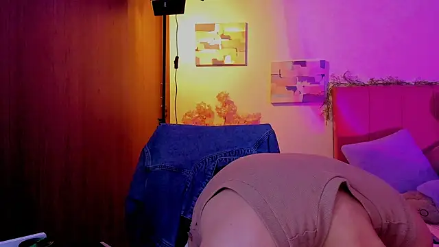 Charlee pink online show from 03-22-26, 08:34