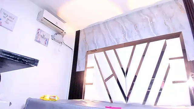 Snapshot of lola_hornei chatting on 09-27-25, 12:15 lola hornei online show from 09-27-25, 12:15