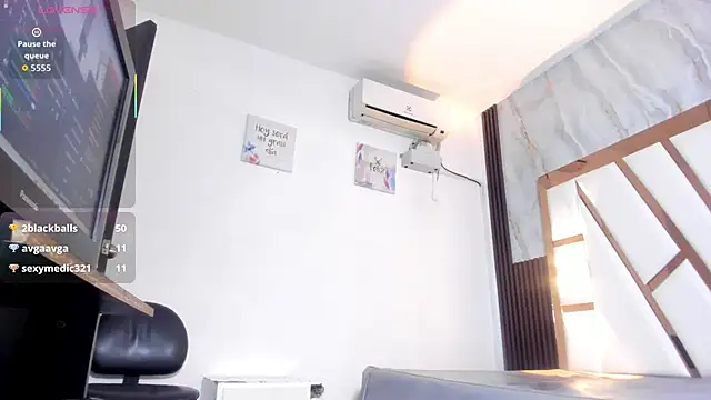 Snapshot of lola_hornei chatting on 09-28-25, 12:27 lola hornei online show from 09-28-25, 12:27