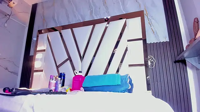 Snapshot of lola_hornei chatting on 12-05-25, 02:25 lola hornei online show from 12-05-25, 02:25