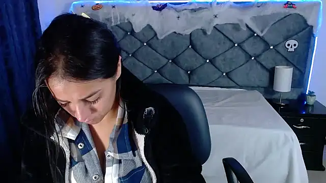 Julietacollins06 online show from 10-15-25, 01:11