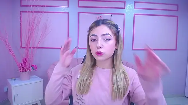 Snapshot of channel_blonde_a chatting on 12-11-24, 04:42 channel blonde a online show from 12-11-24, 04:42