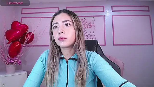 Snapshot of channel_blonde_a chatting on 02-26-25, 04:35 channel blonde a online show from 02-26-25, 04:35