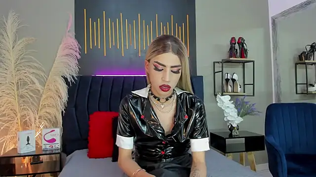 Snapshot of BrianaSchafer chatting on 02-12-25, 10:37 BrianaSchafer online show from 02-12-25, 10:37