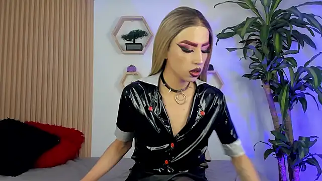 Snapshot of BrianaSchafer chatting on 11-04-25, 05:45 BrianaSchafer online show from 11-04-25, 05:45