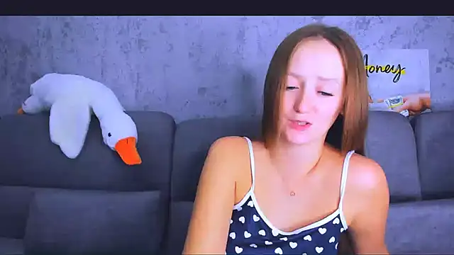 Snapshot of DreameSoul chatting on 02-04-25, 08:35 DreameSoul online show from 02-04-25, 08:35