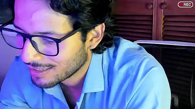 Nicholasrodrii online show from 09-21-25, 12:34