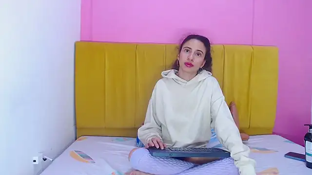 angelinabrookcm101 online show from 12-03-24, 09:22