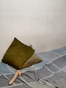 Snapshot of Tripisv chatting on 02-07-25, 01:58 Tripisv online show from 02-07-25, 01:58