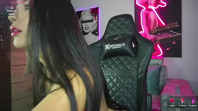 Snapshot of emmagrecco_ chatting on 10-09-25, 08:07 emmagrecco online show from 10-09-25, 08:07