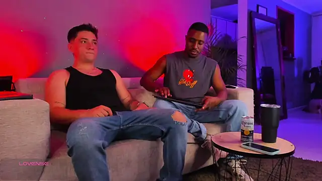 Snapshot of adamjackson_ chatting on 09-09-25, 02:11 adamjackson online show from 09-09-25, 02:11